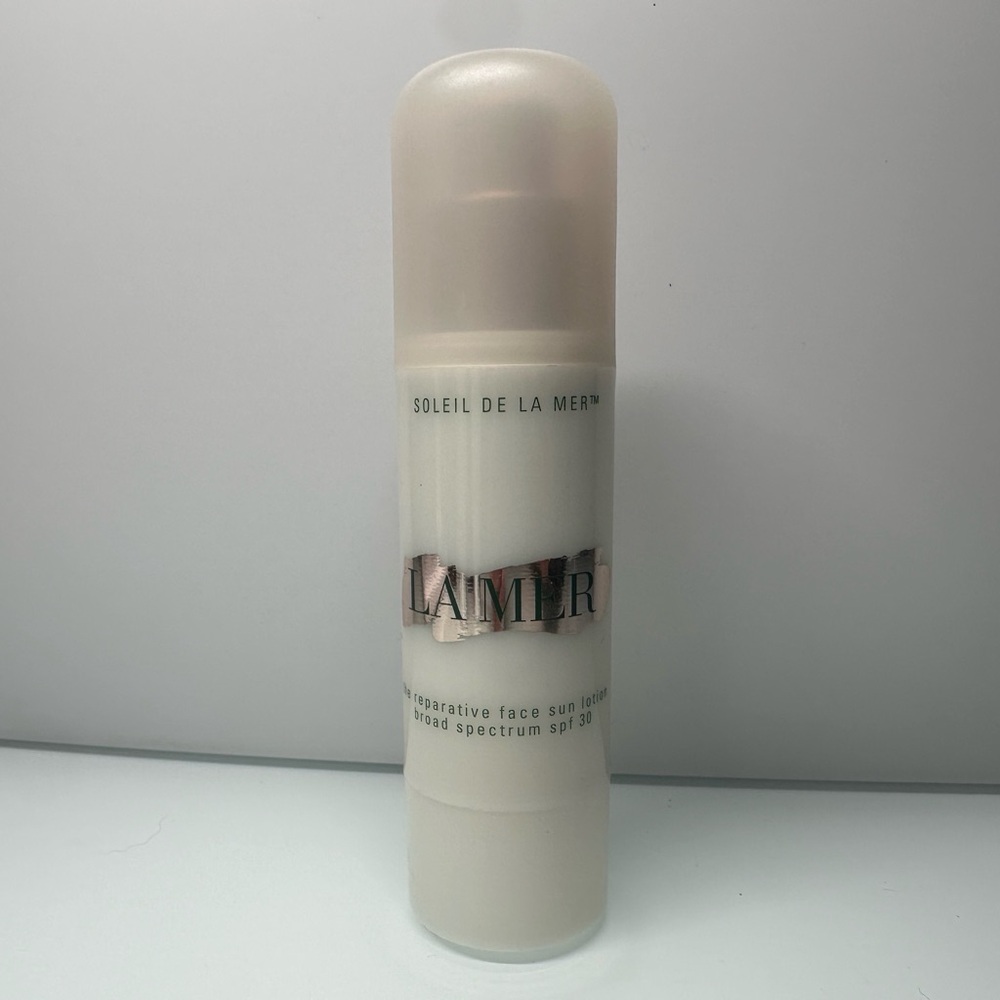 La Mer SPF 30 Face Lotion - White